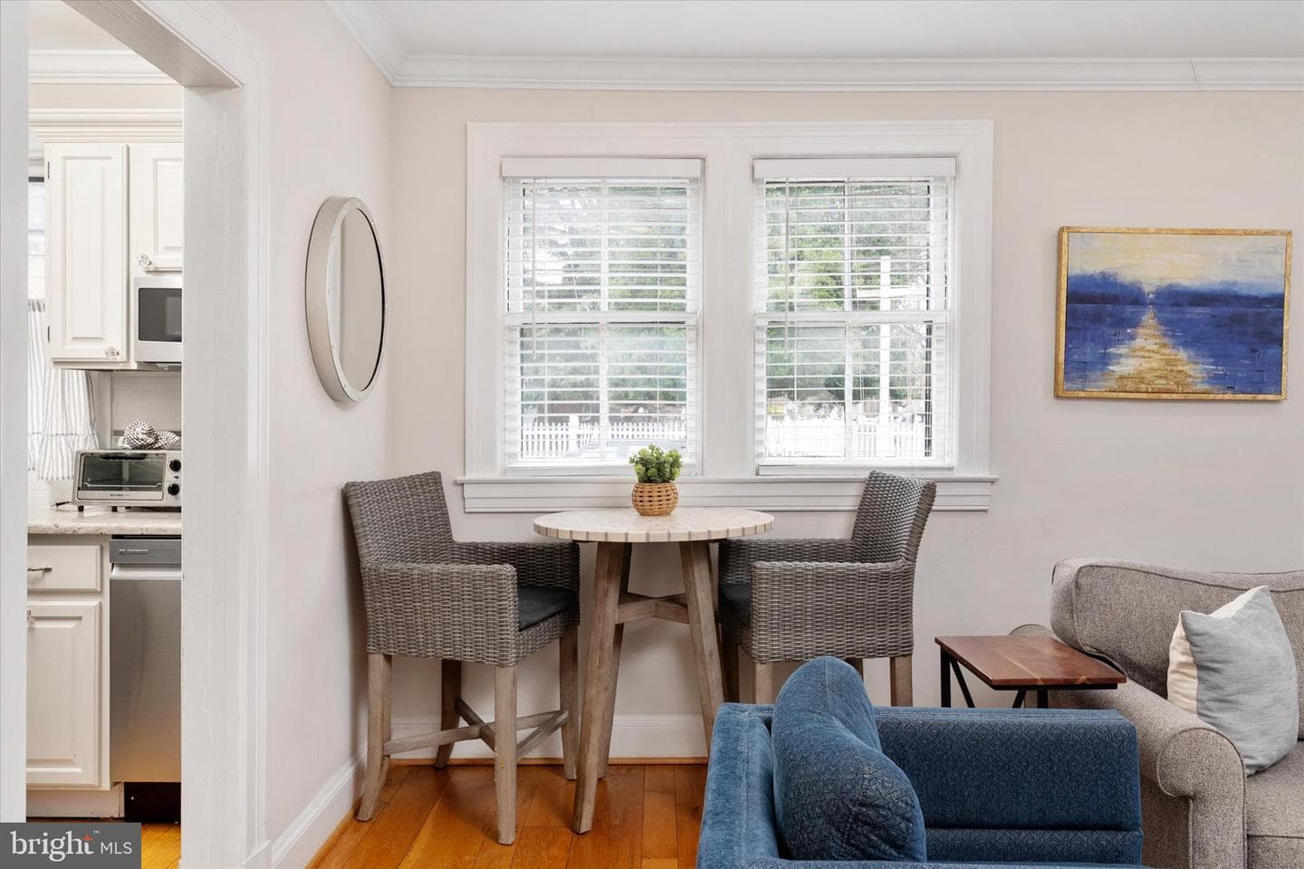 31 College Avenue photo 8