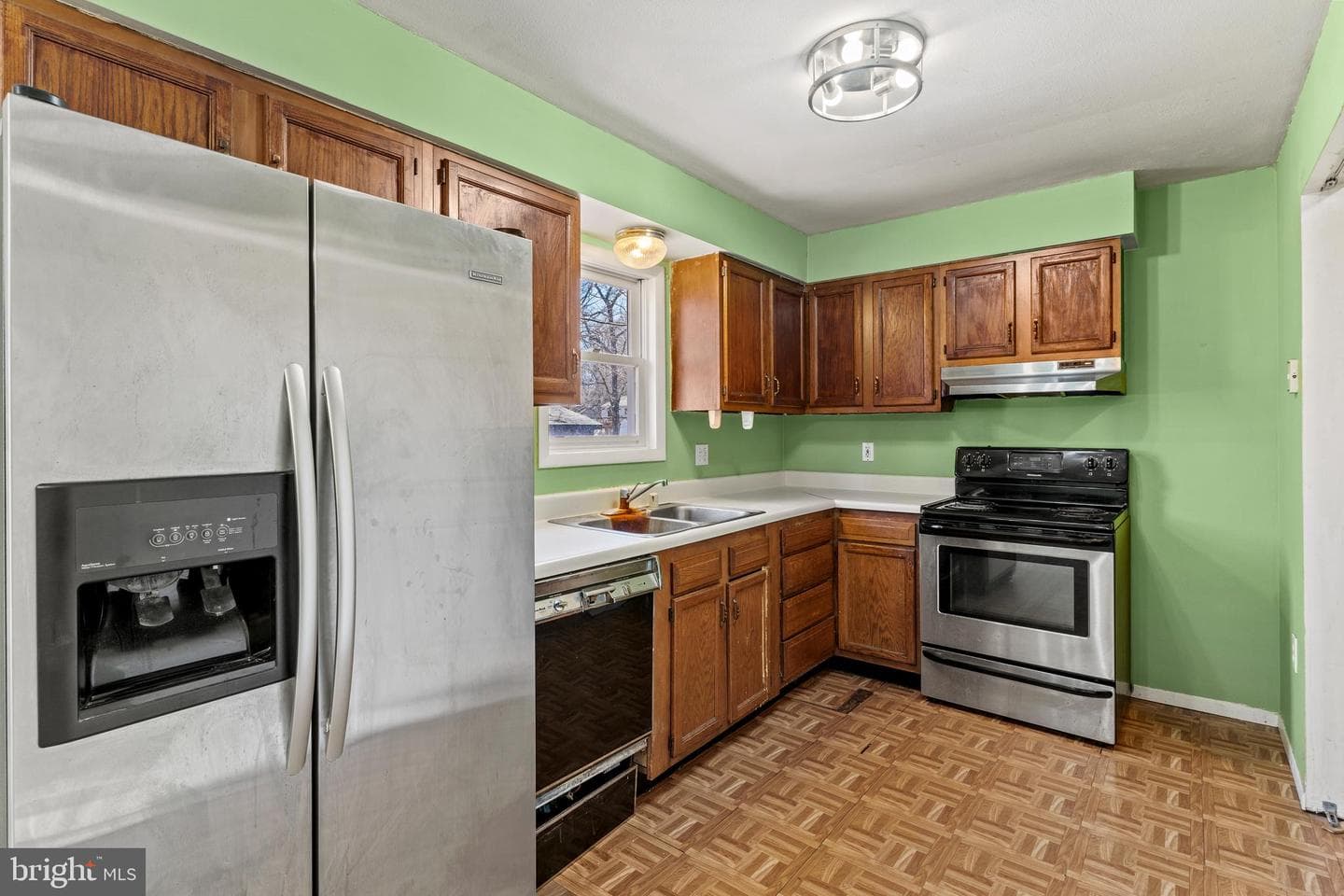 5529 Carvel Street photo 2