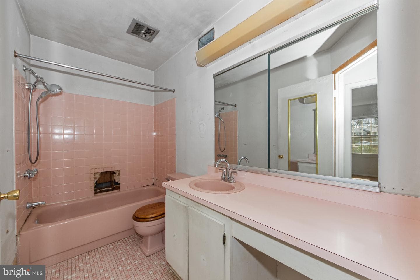 1746 Waldorf Court photo 31