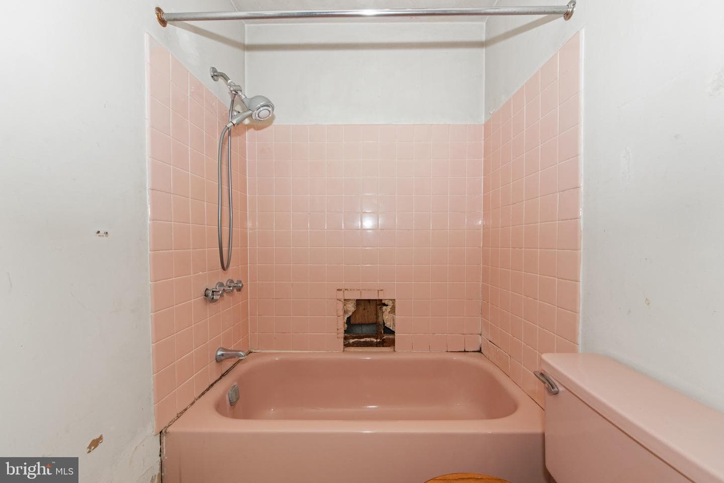 1746 Waldorf Court photo 32
