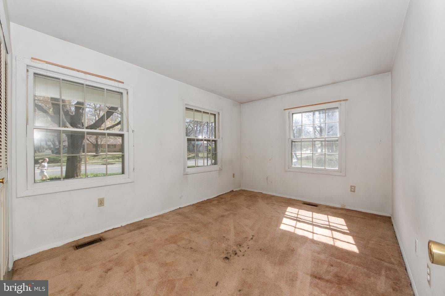 1746 Waldorf Court photo 33