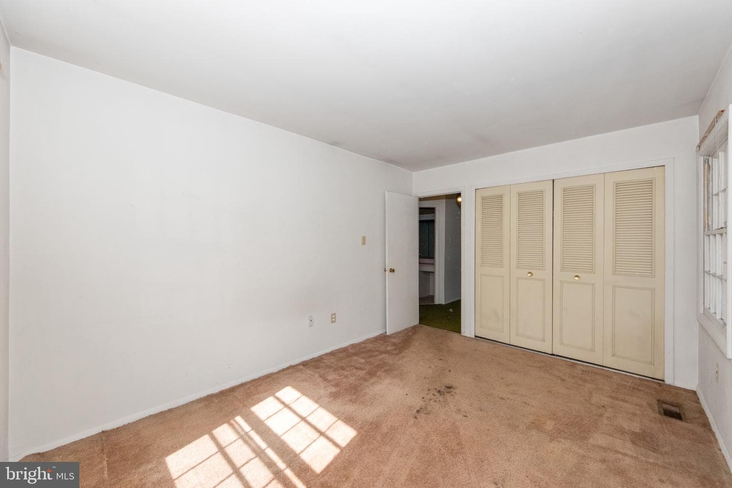 1746 Waldorf Court photo 36