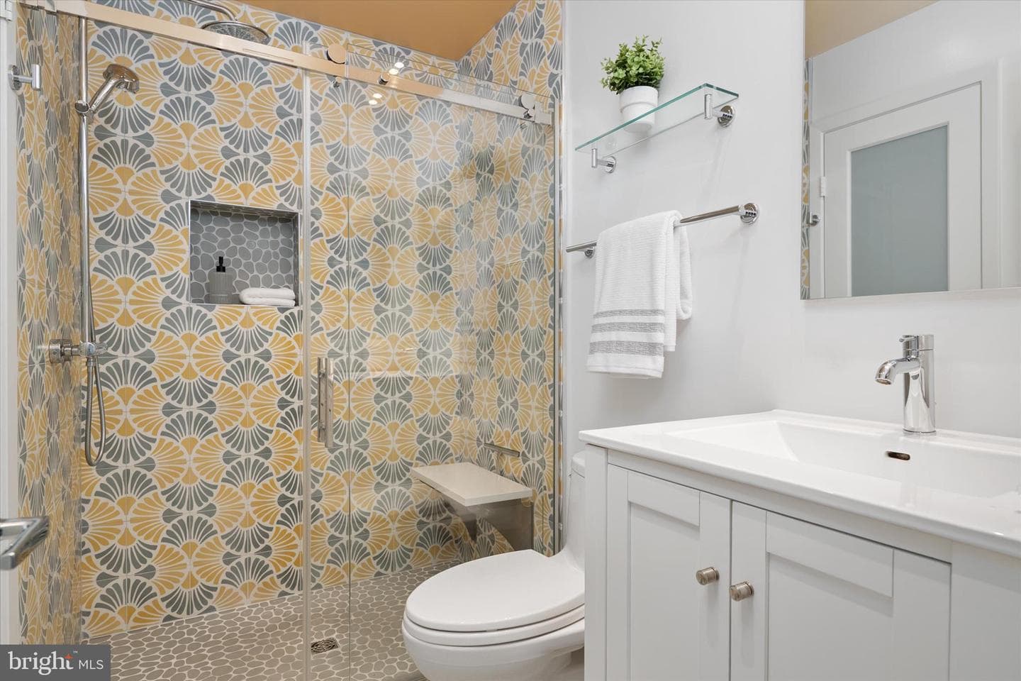 7046 Harbour Village Court #201 photo 25