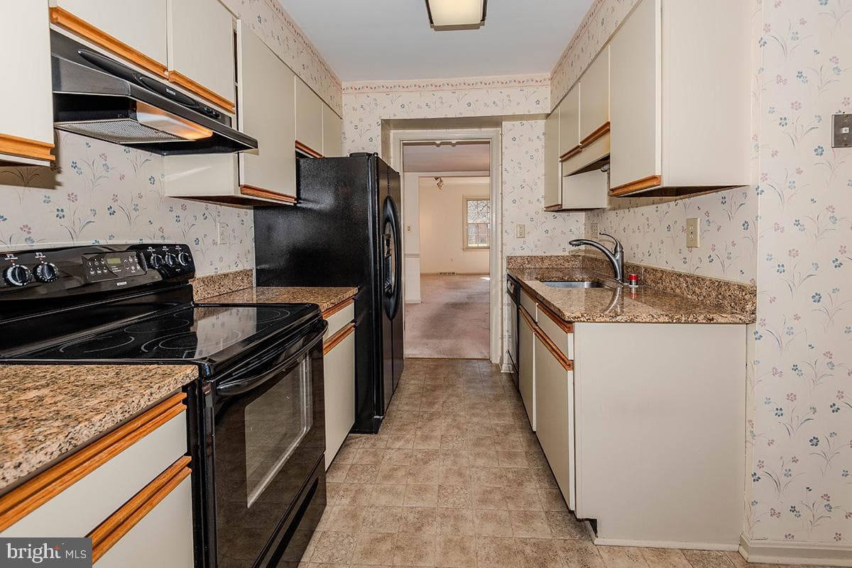 1467 Eagle Court photo 6
