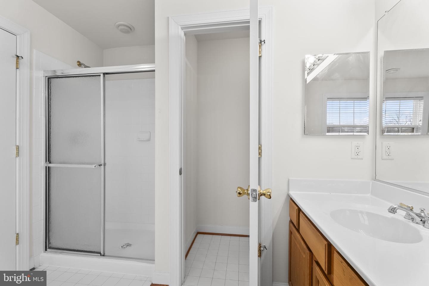 3446 Carriage Walk Court #23-B photo 24