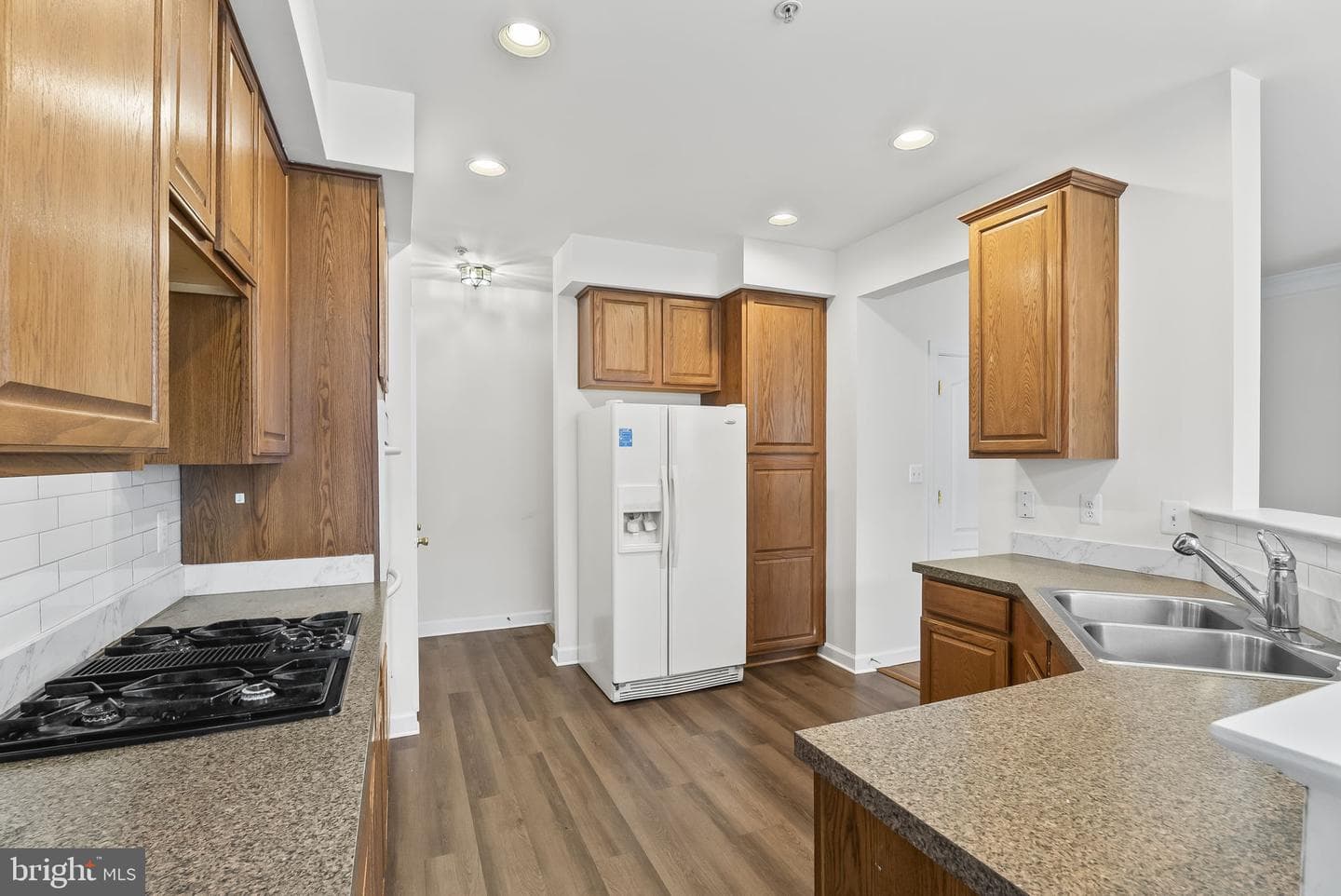 3446 Carriage Walk Court #23-B photo 7
