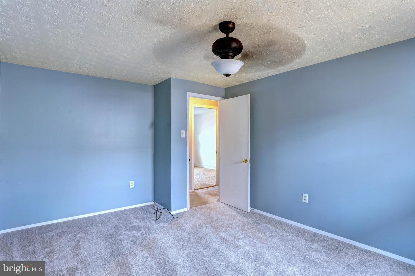 1816 Lasalle Place photo 12