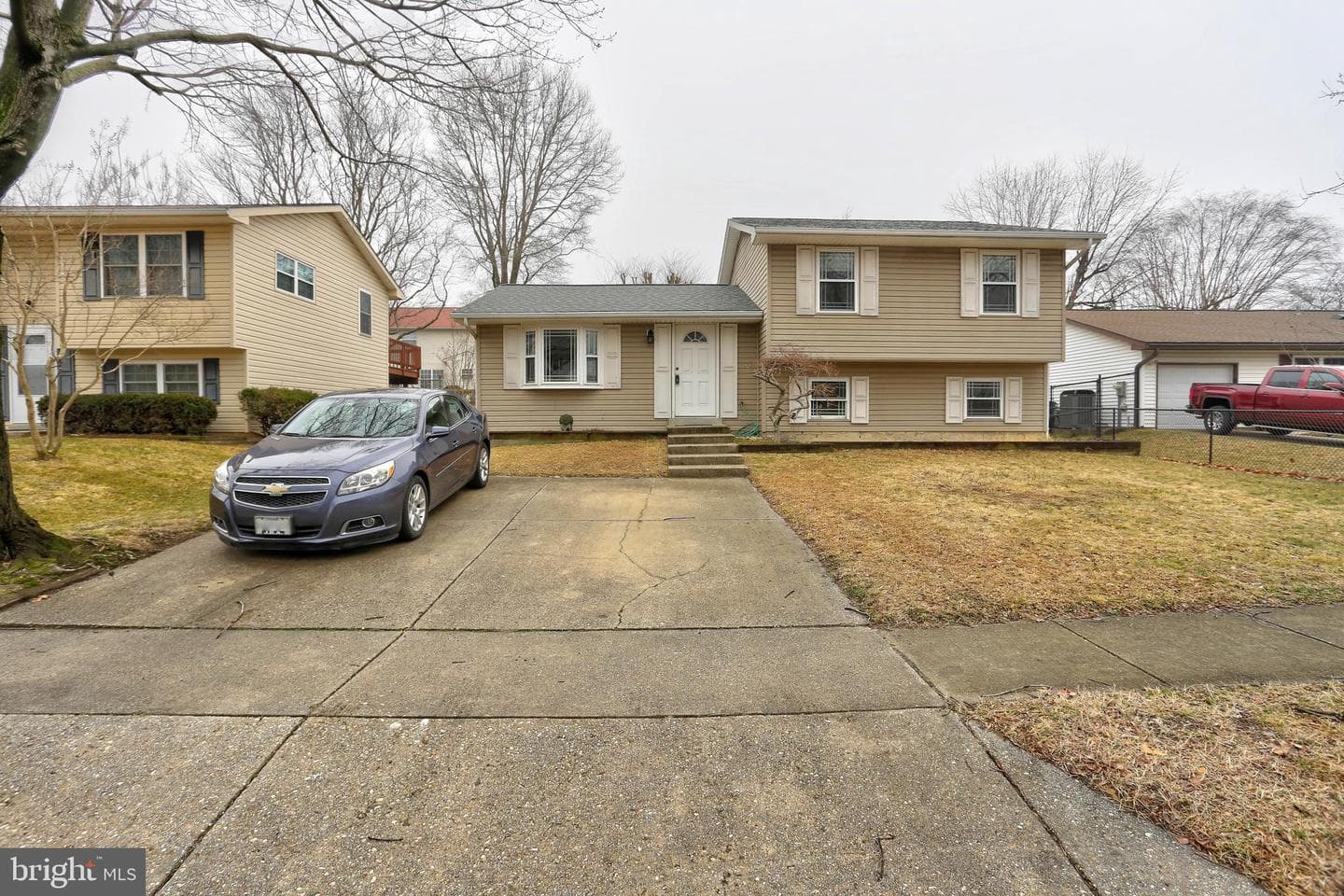 1816 Lasalle Place photo 2