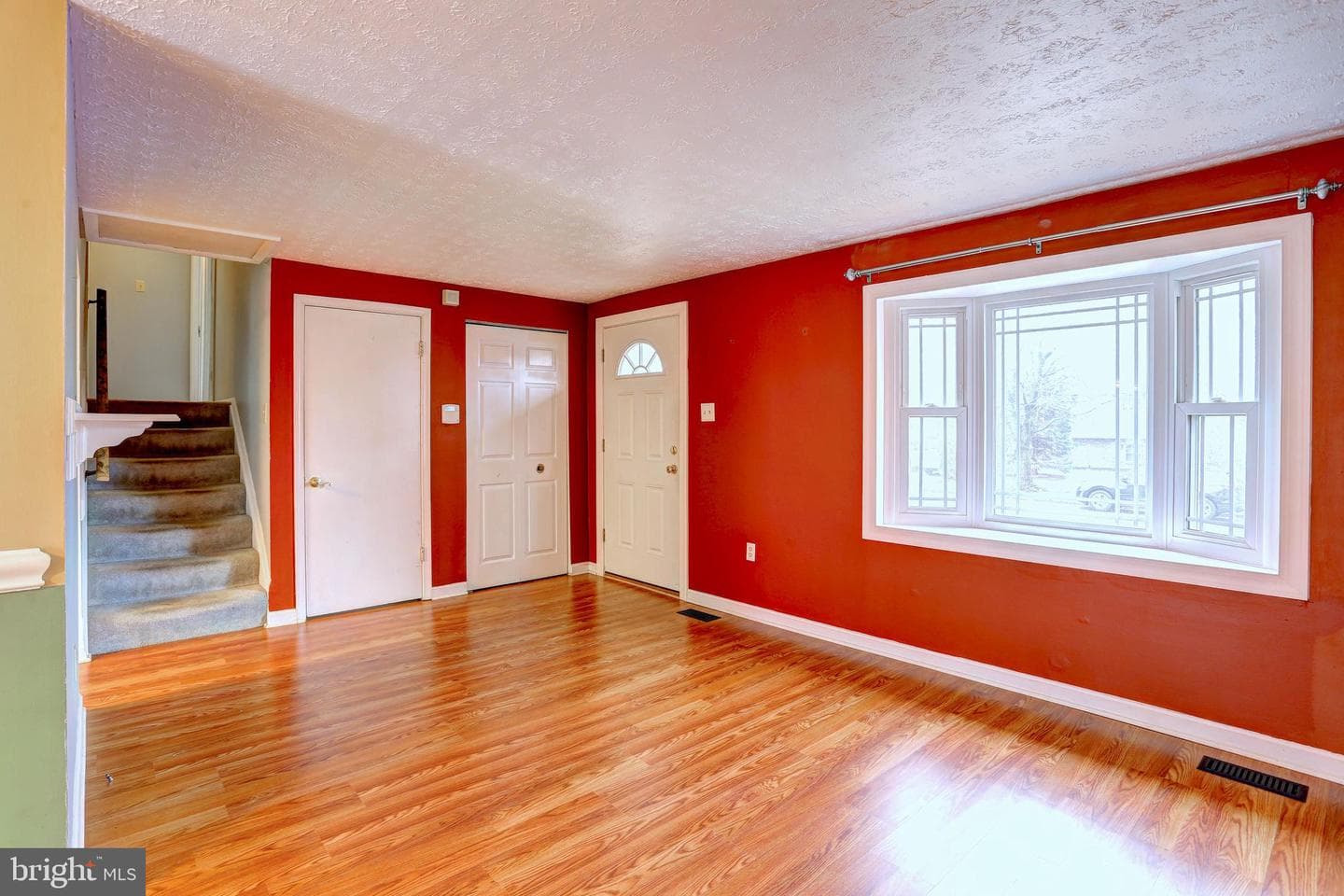 1816 Lasalle Place photo 4