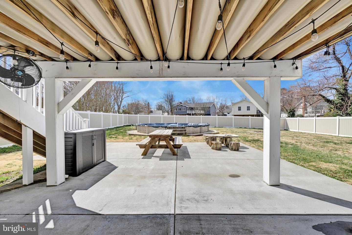 852 Birchwood Court photo 23