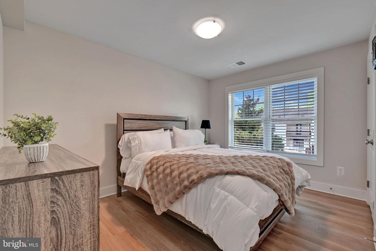 1205 Hawthorne Street photo 13