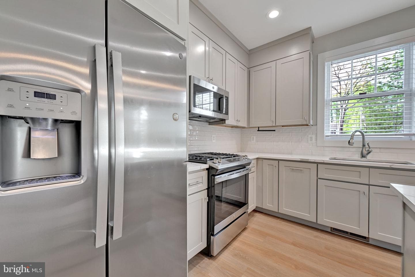 1205 Hawthorne Street photo 5