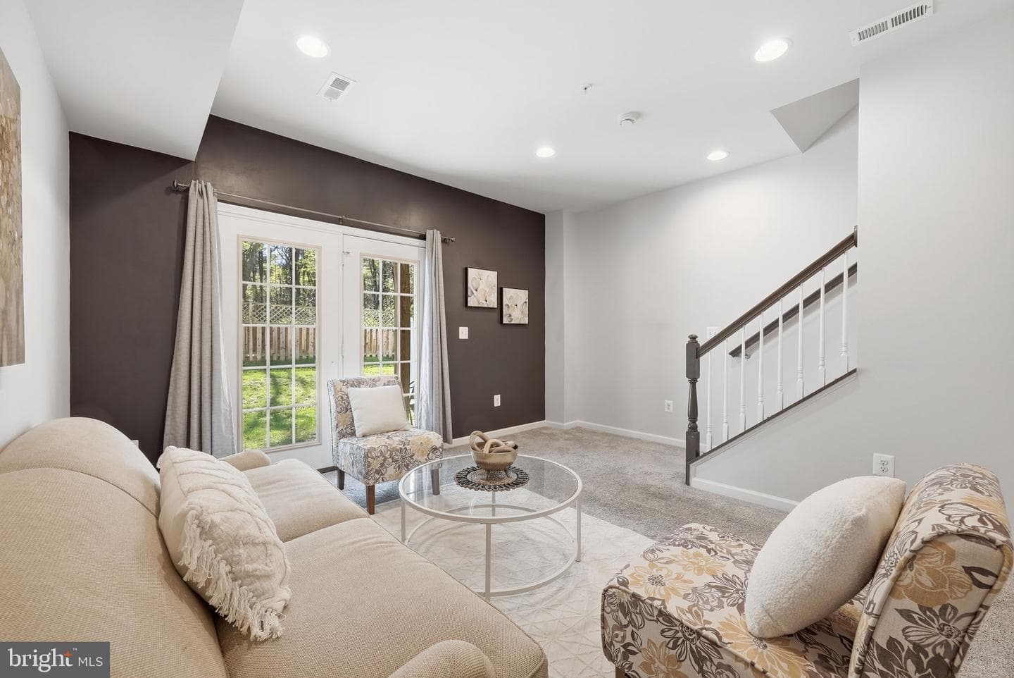 8219 Hollow Court photo 33