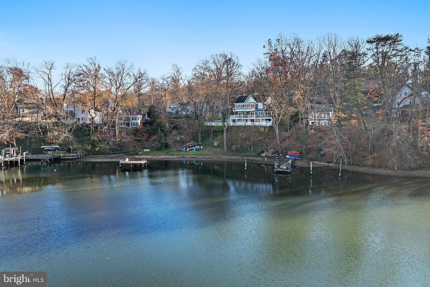 1812 Shore Drive photo 5