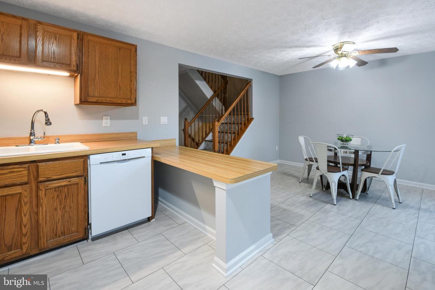 873 Chestnutview Court photo 7