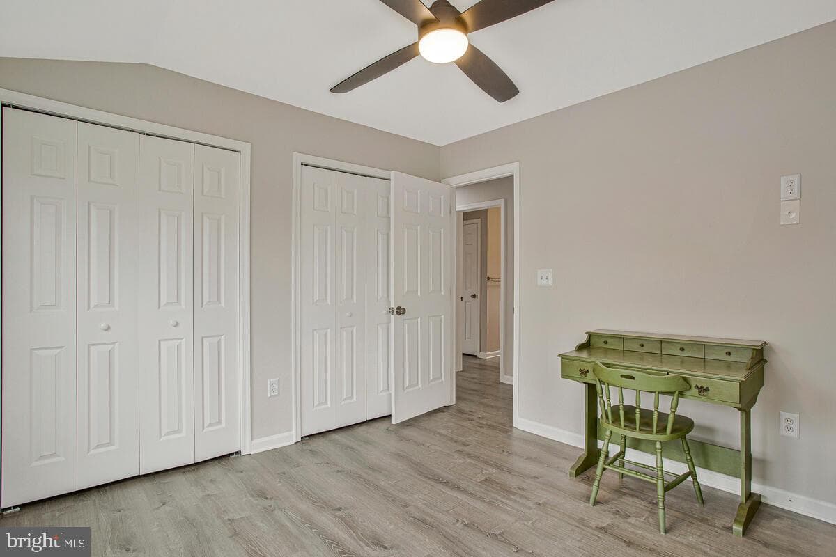 805 Barrett Avenue photo 24
