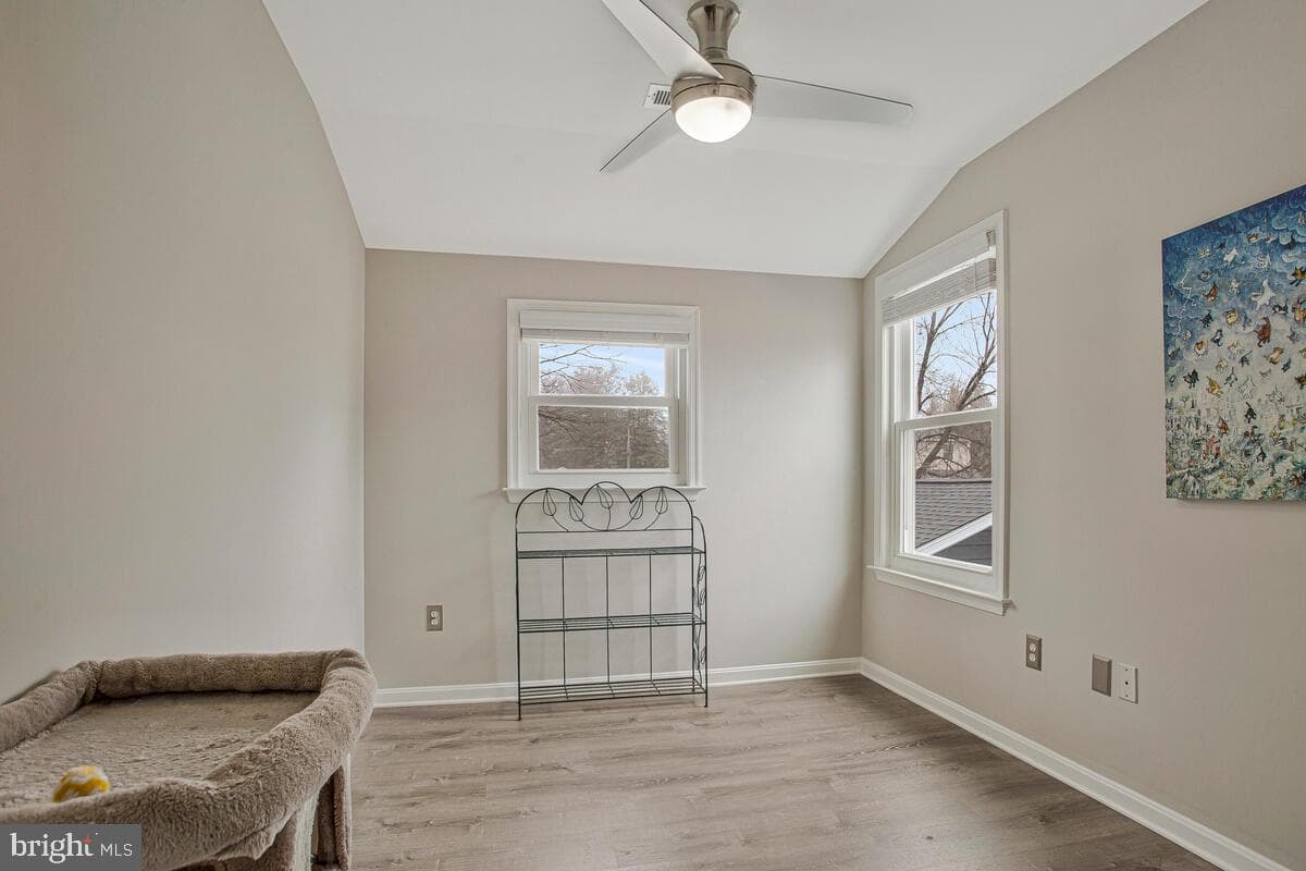 805 Barrett Avenue photo 25