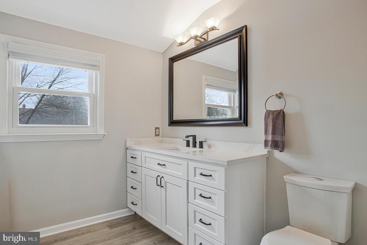 805 Barrett Avenue photo 28