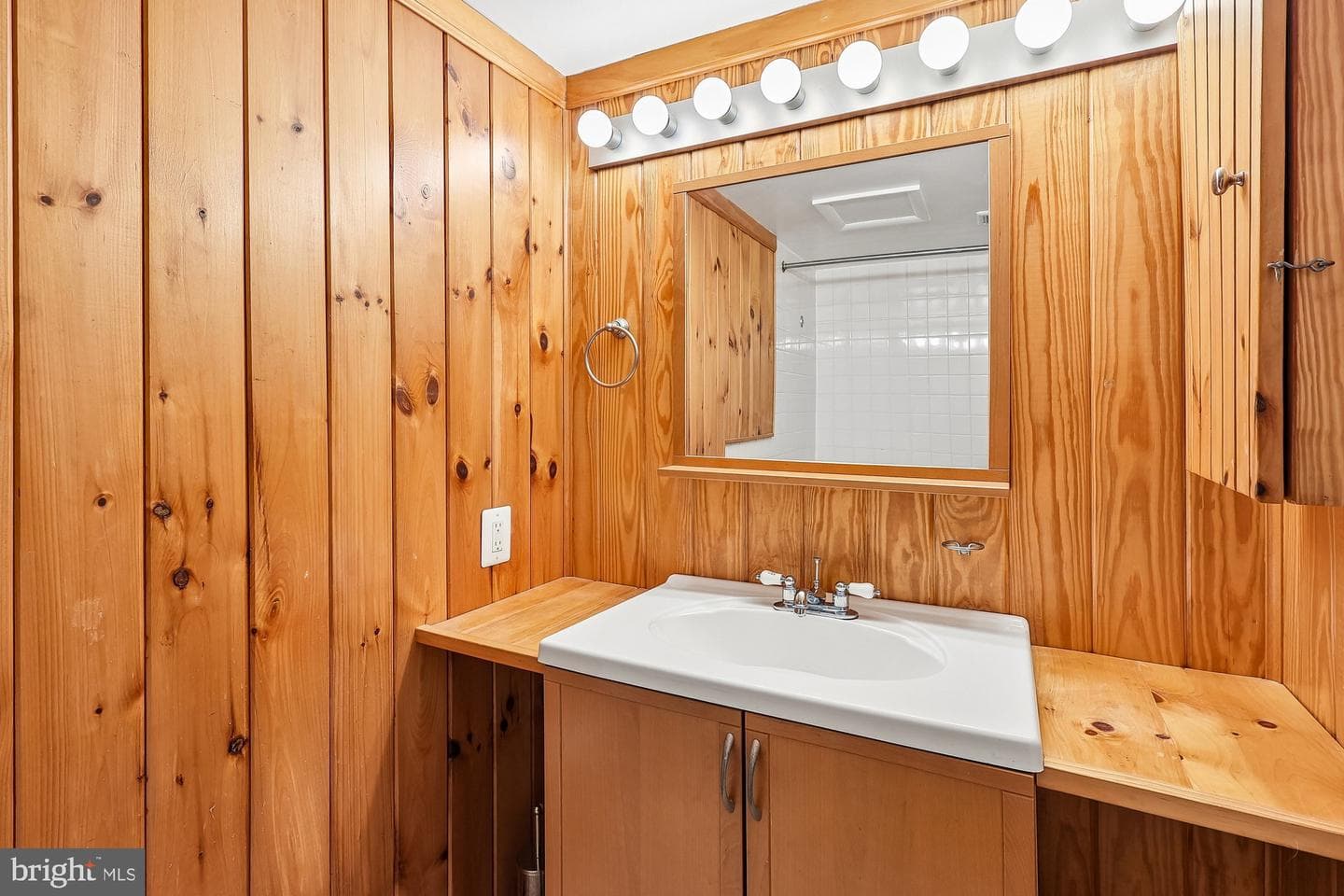 769 Fairview Avenue #769b photo 22
