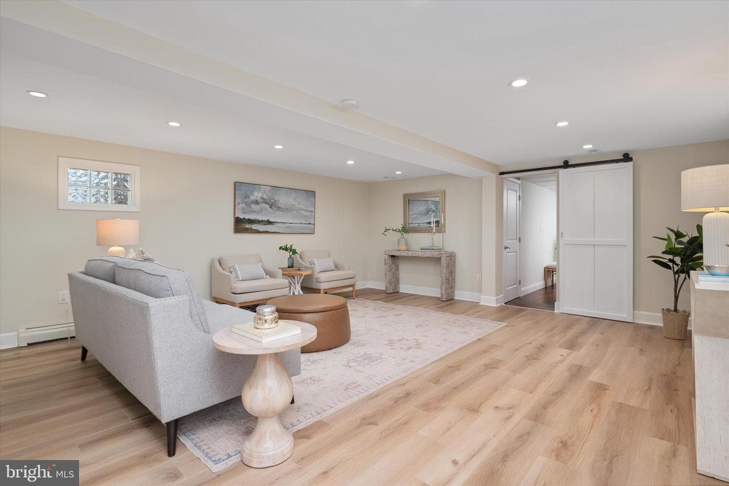 306 Riverside Drive photo 20