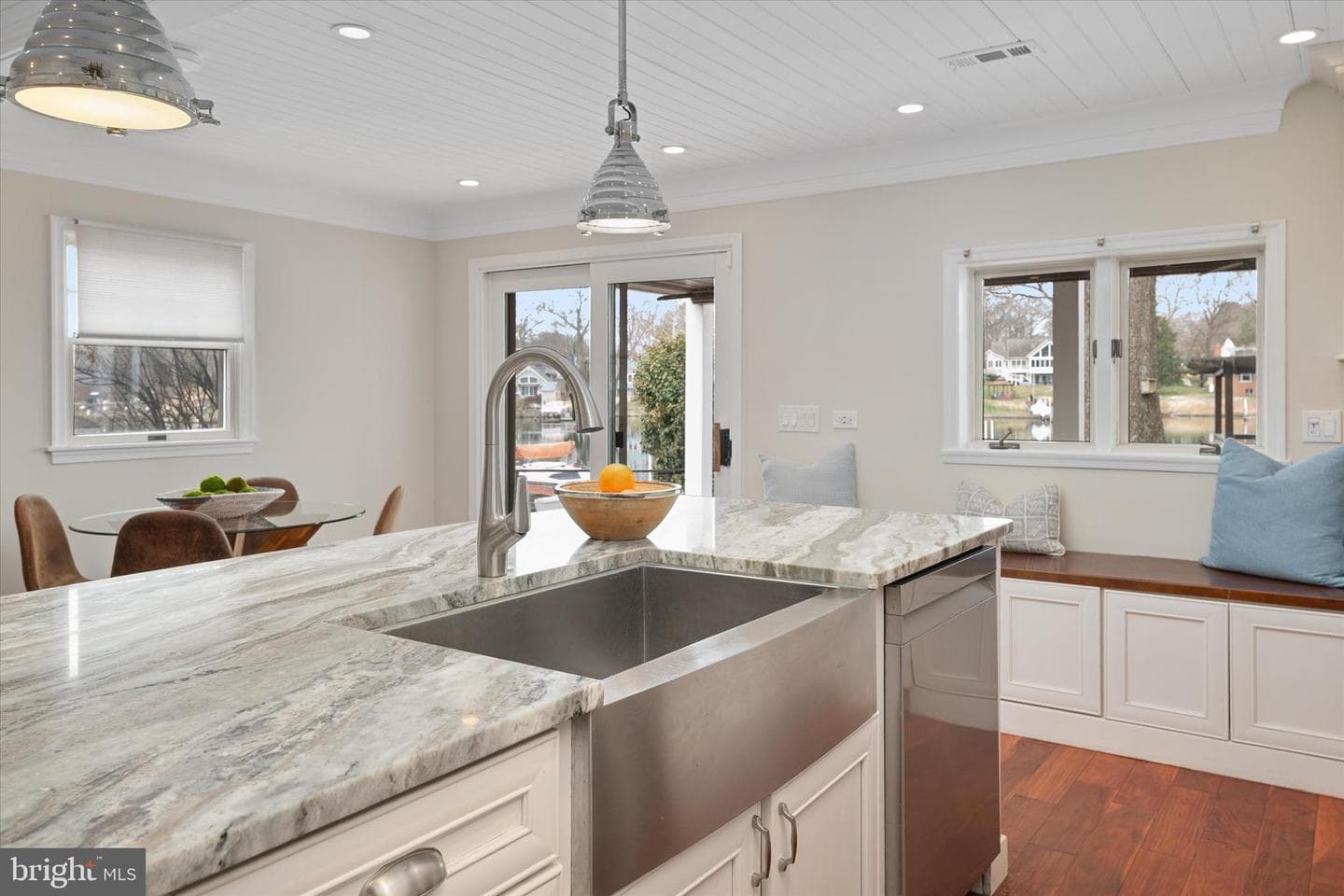 306 Riverside Drive photo 26