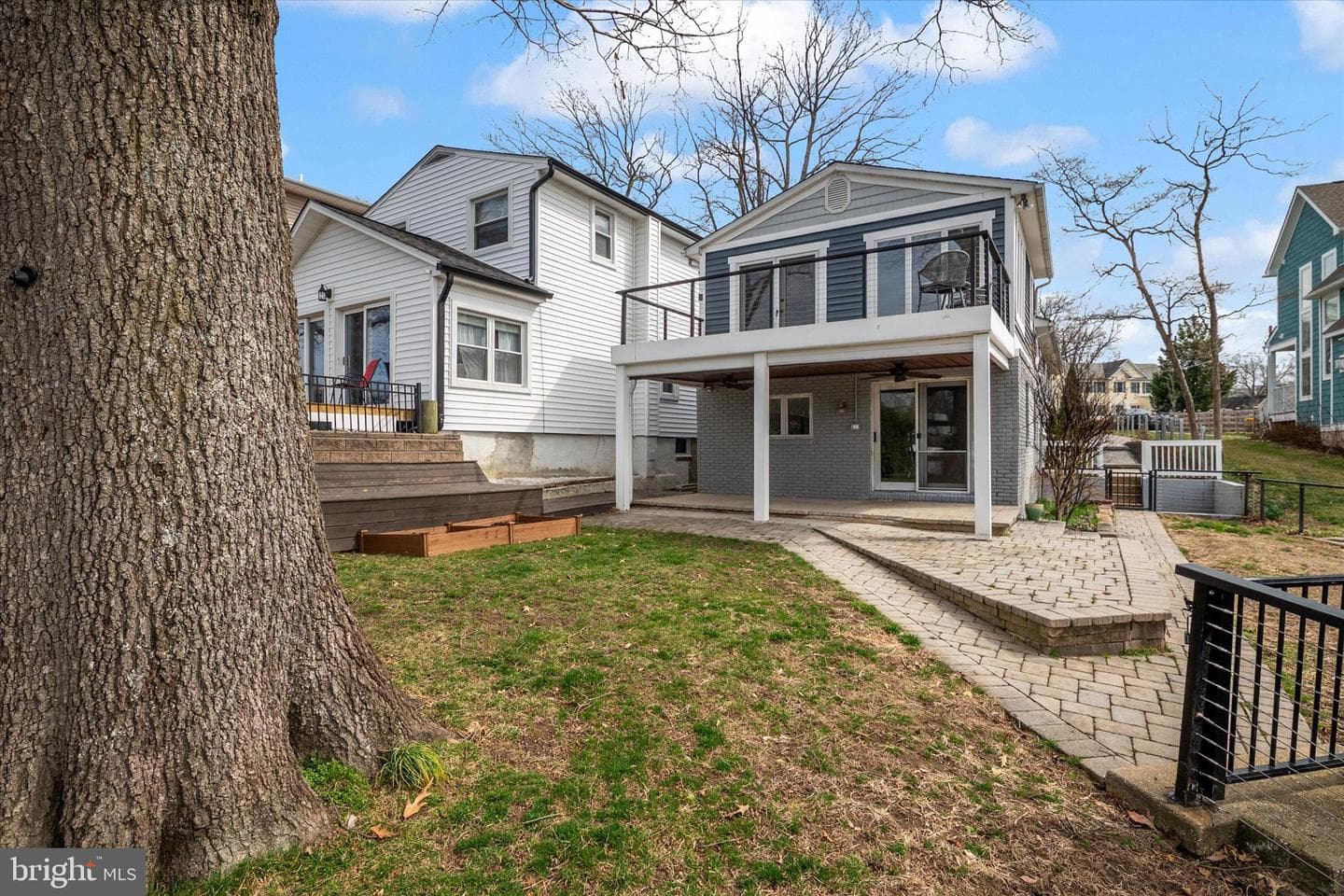 306 Riverside Drive photo 30