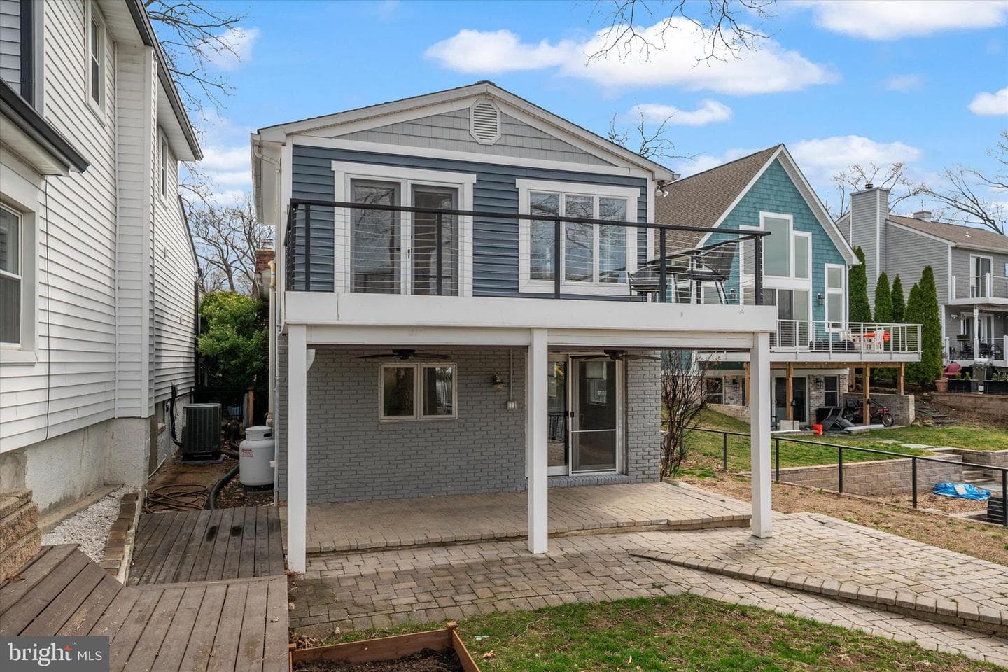 306 Riverside Drive photo 31
