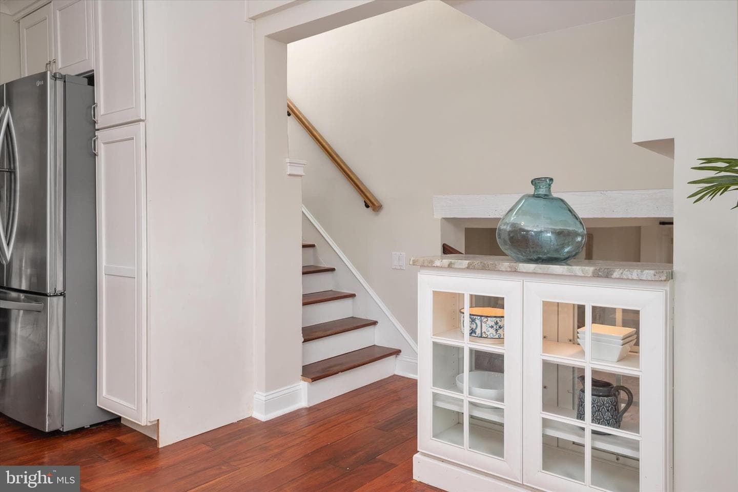 306 Riverside Drive photo 34