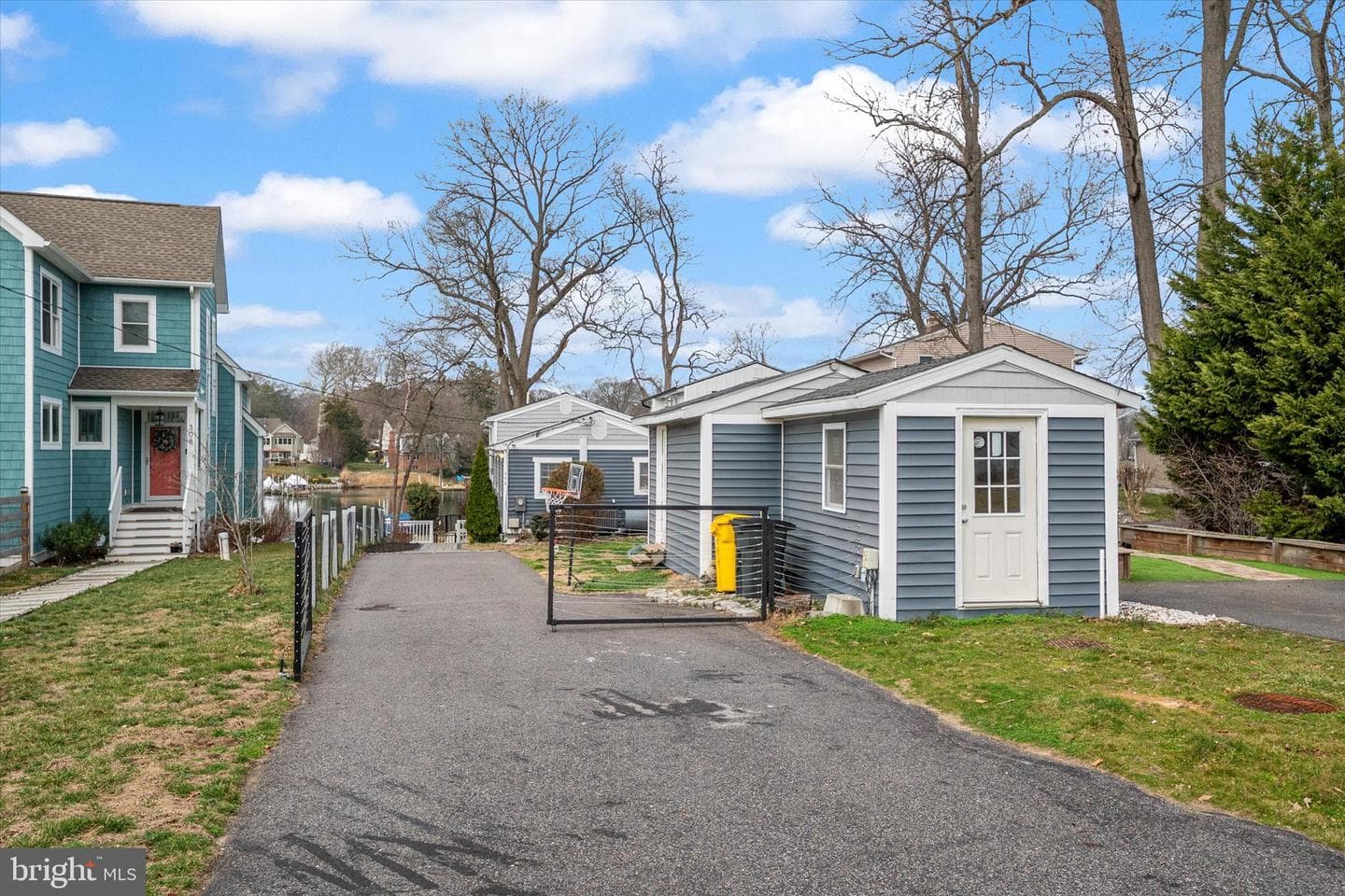 306 Riverside Drive photo 63