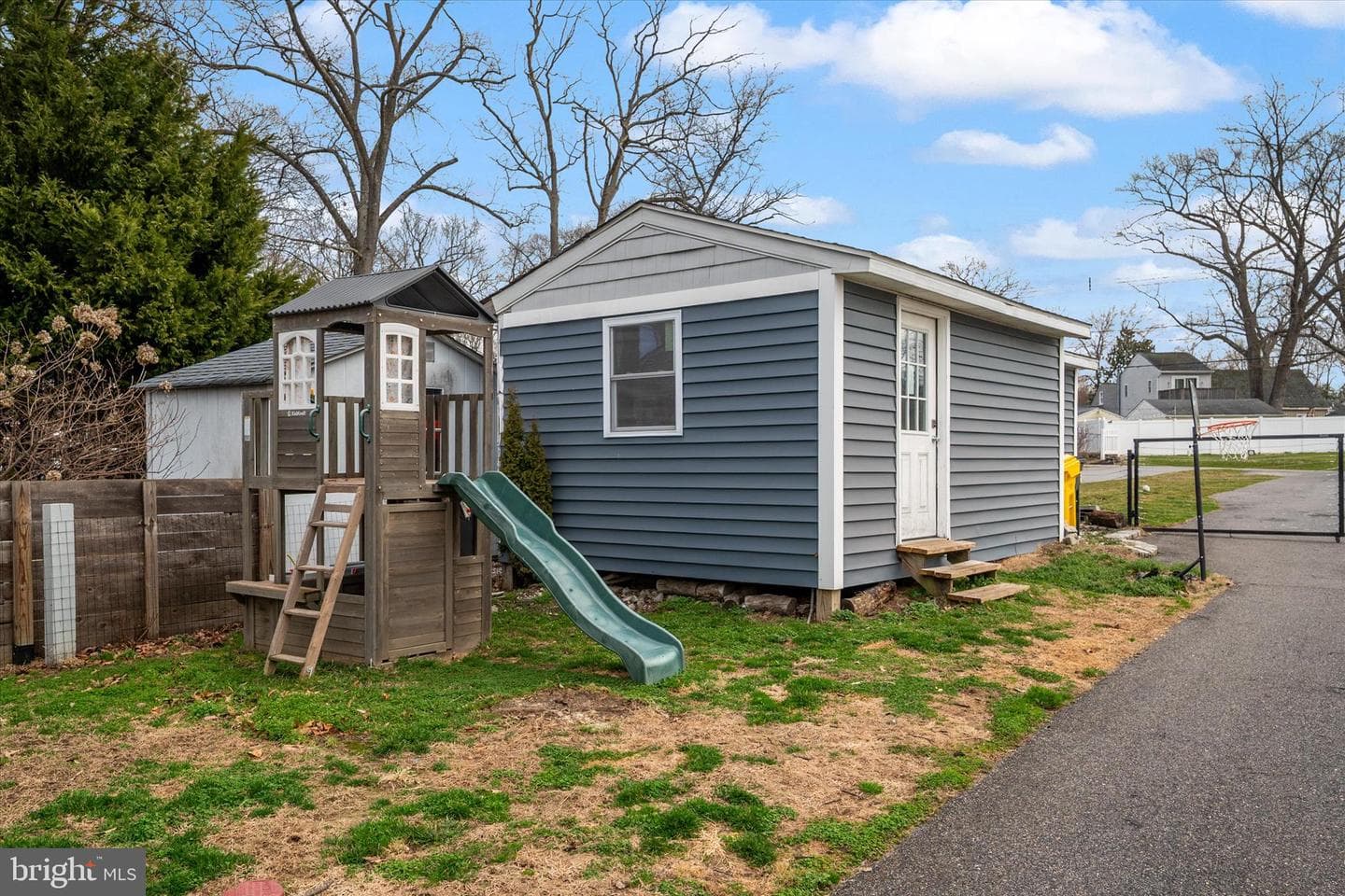 306 Riverside Drive photo 64