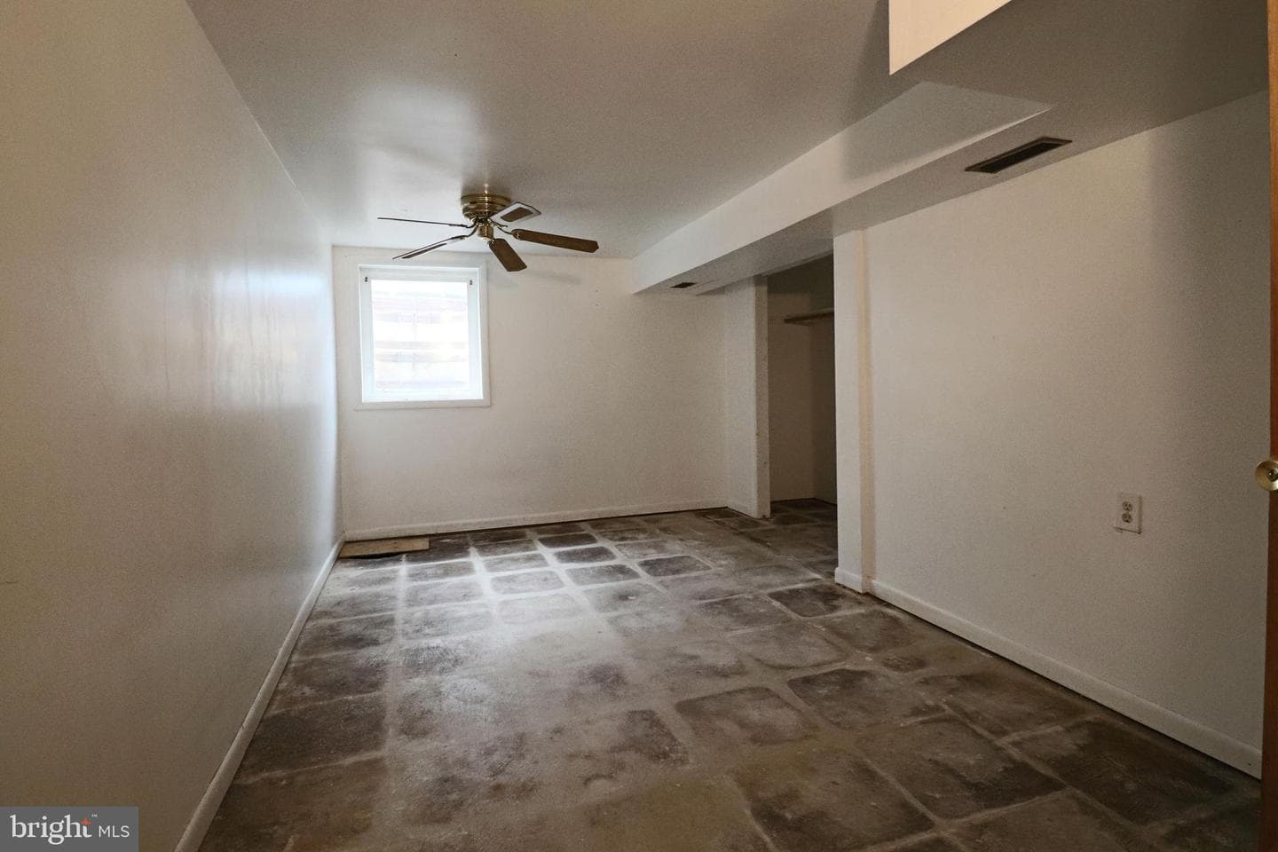 1014 Wells Avenue photo 8