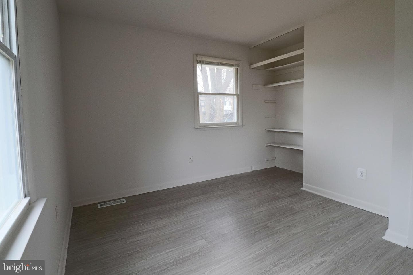 1014 Wells Avenue photo 9