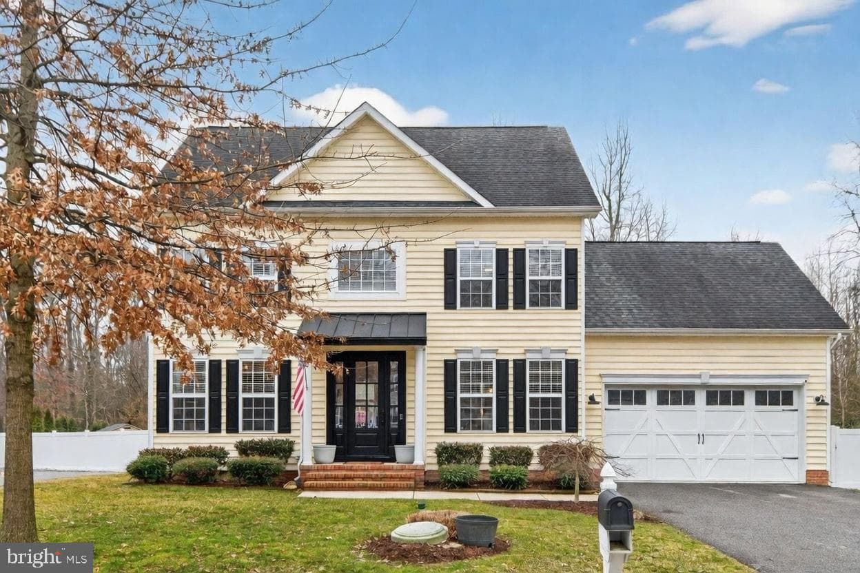1409 James Way photo 1