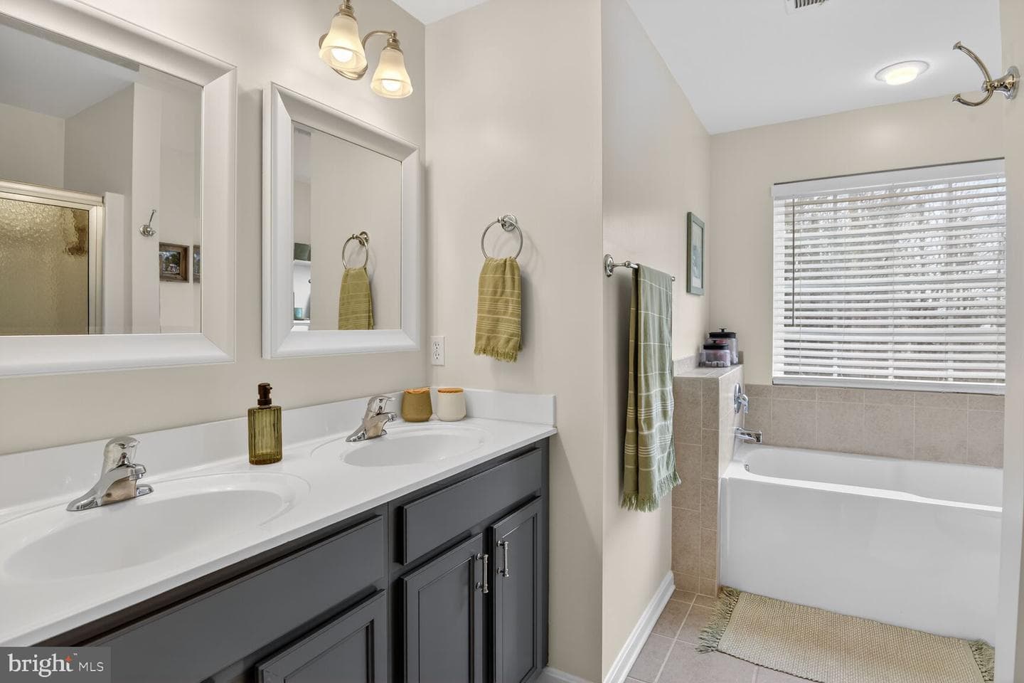 1409 James Way photo 16