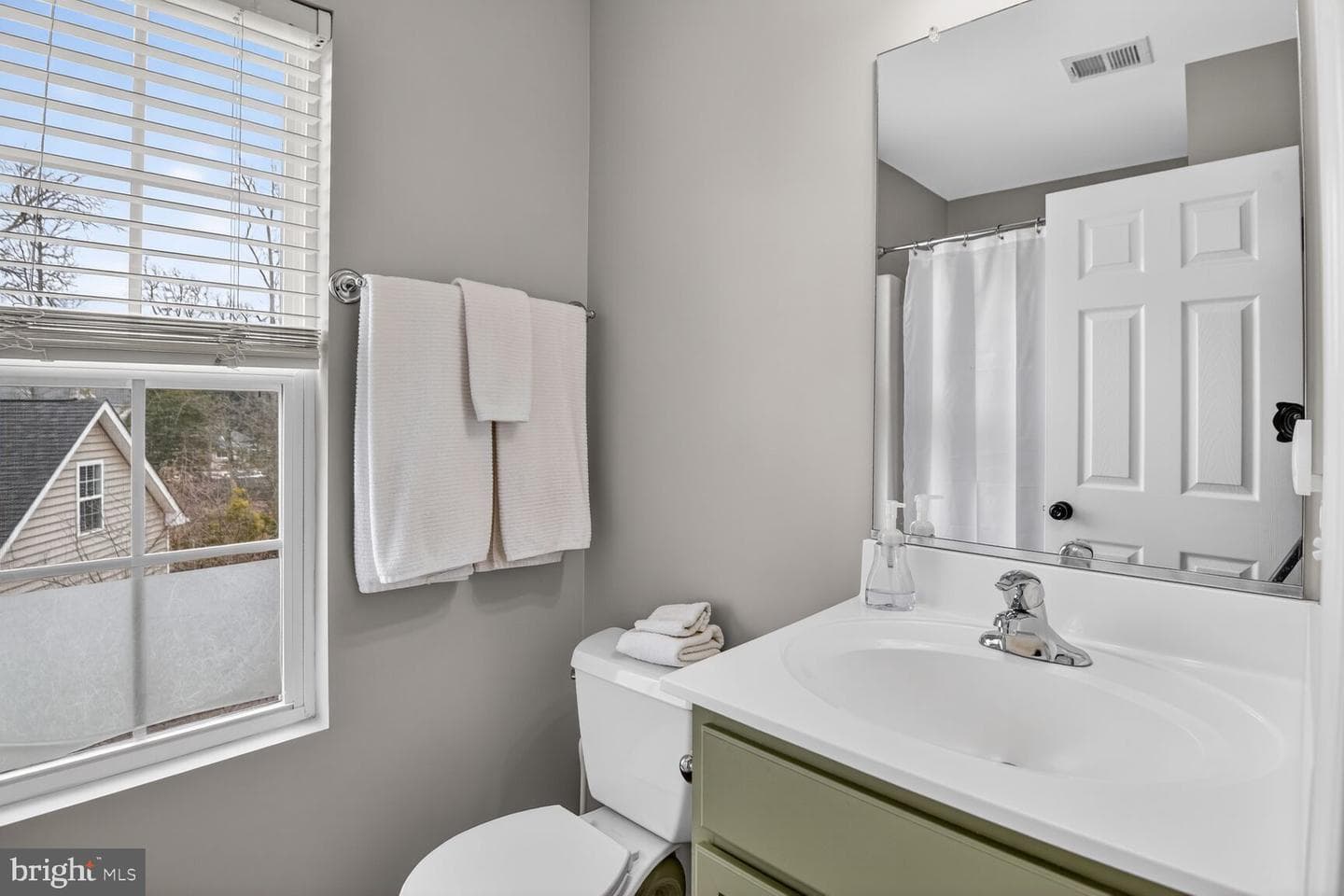 1409 James Way photo 18