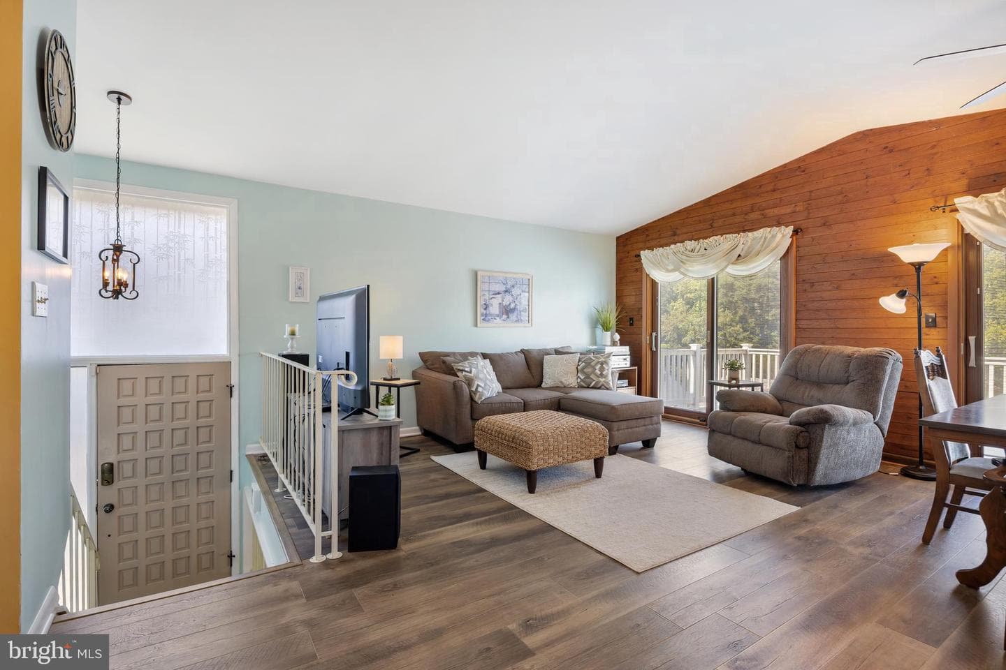 802 Waterview Drive photo 31