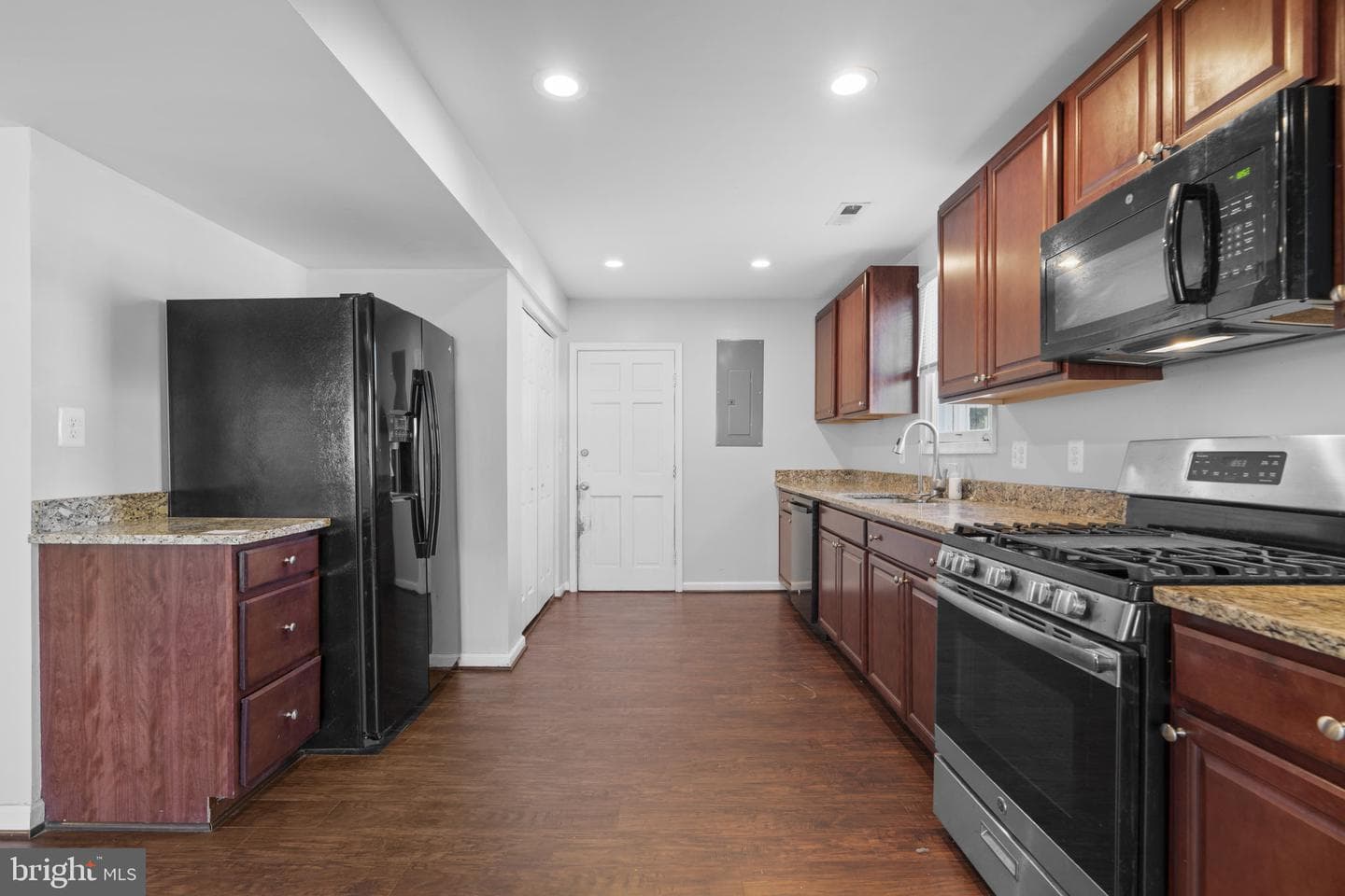 319 Alameda Parkway photo 8