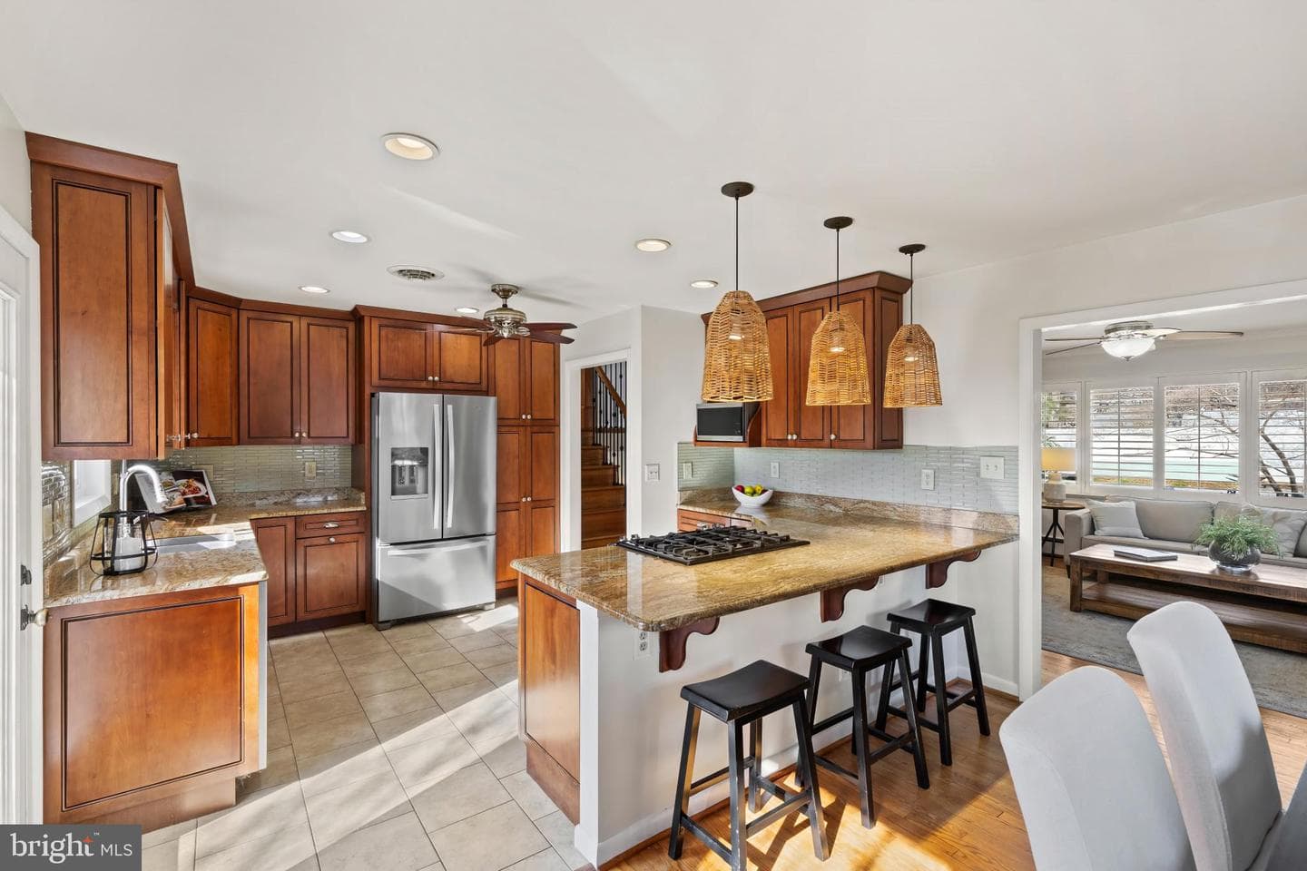 101 Avondale Circle photo 10