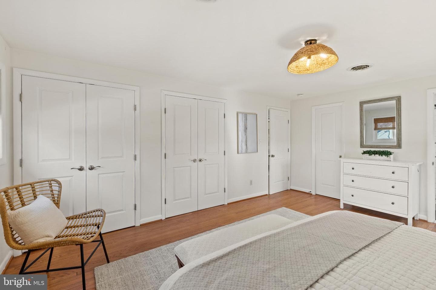 101 Avondale Circle photo 15