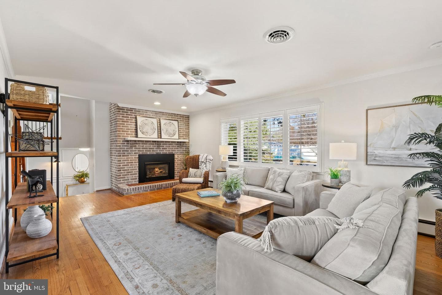 101 Avondale Circle photo 7