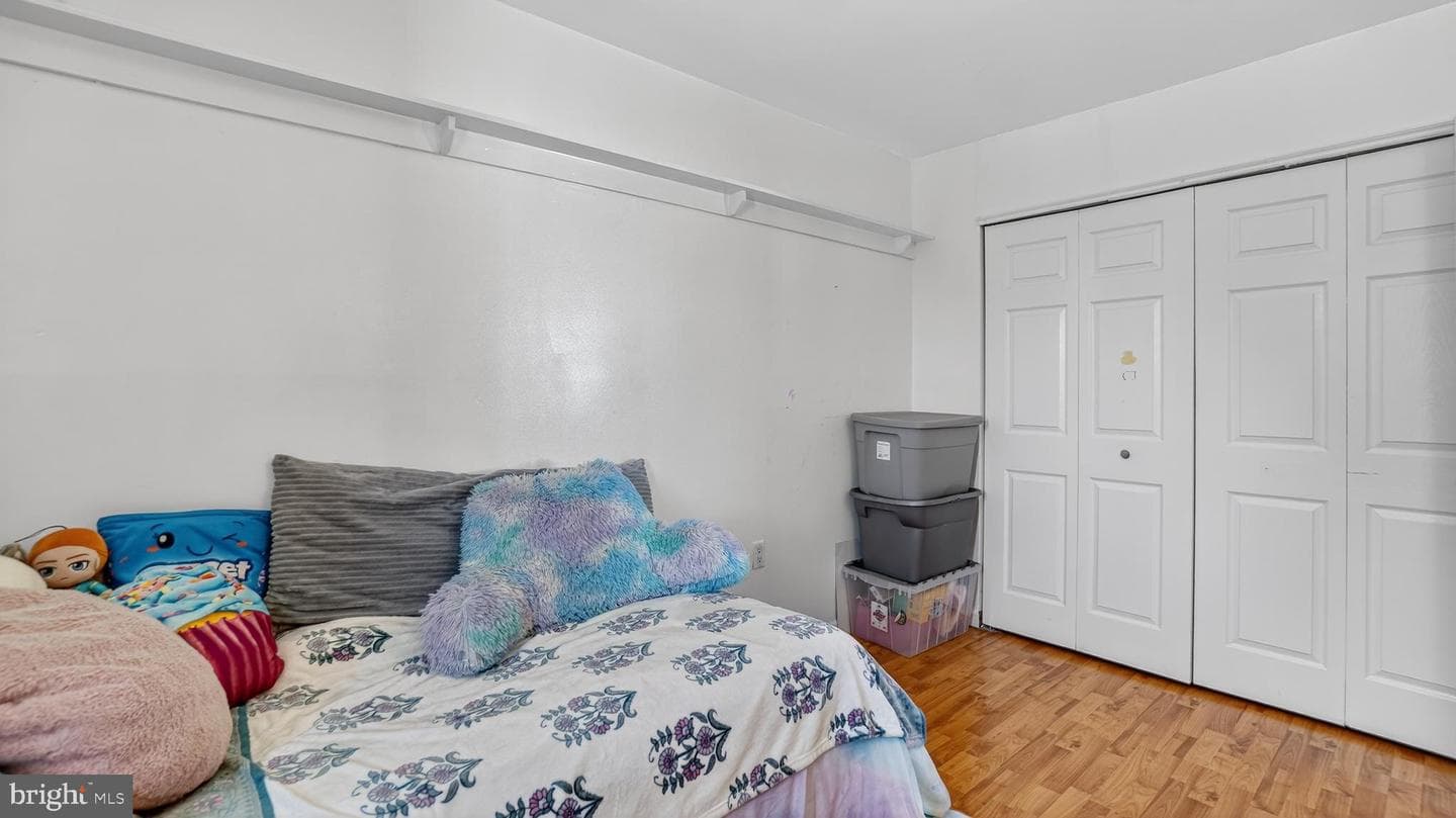 480 Worthington Road photo 27