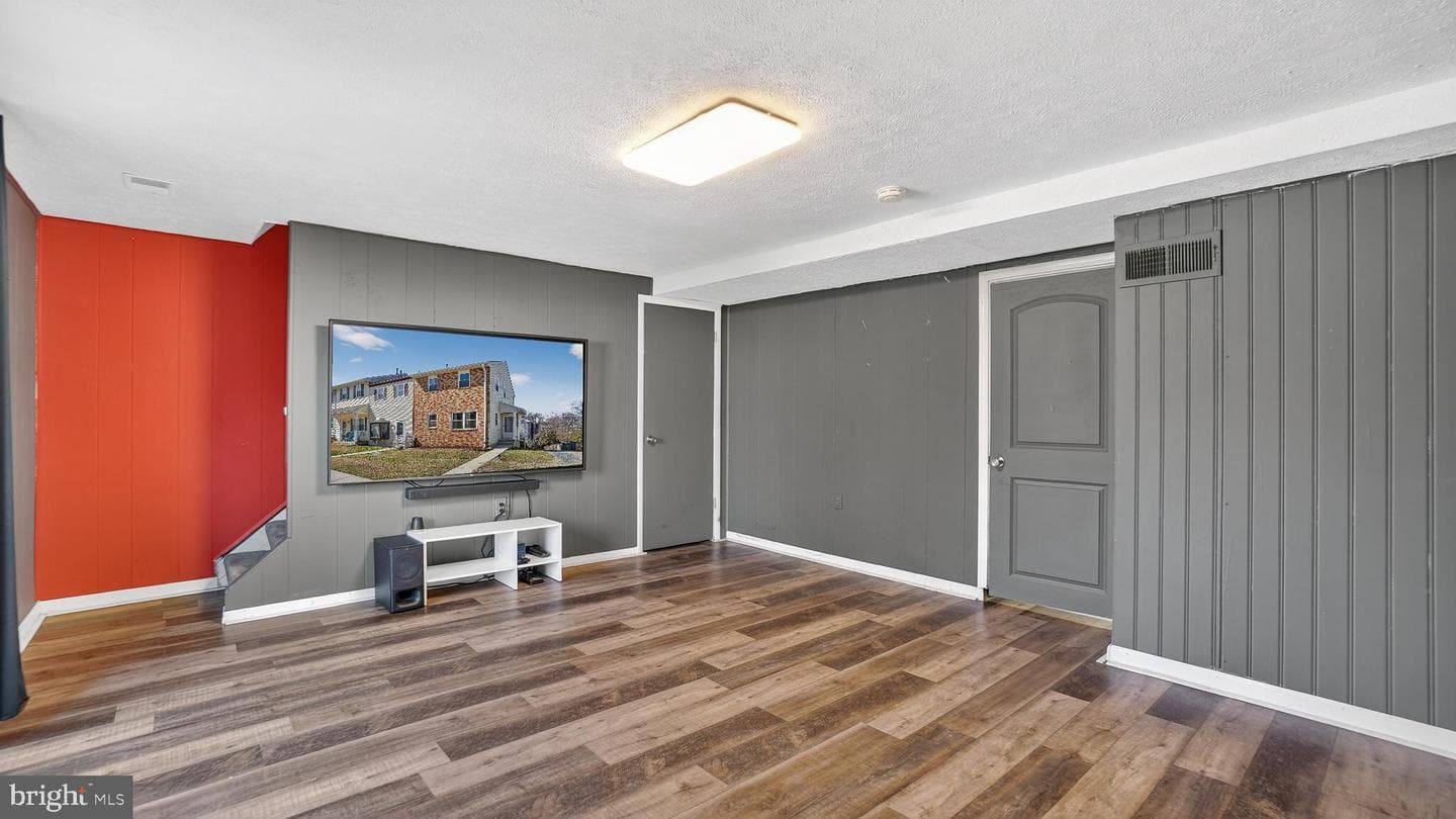 480 Worthington Road photo 34