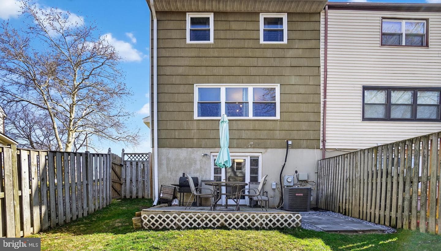 480 Worthington Road photo 40