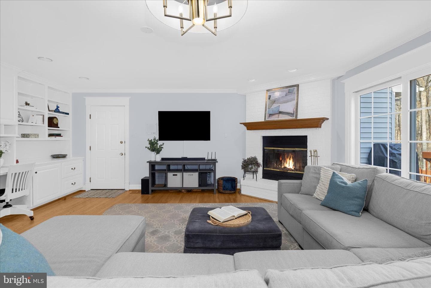 962 Coachway photo 24