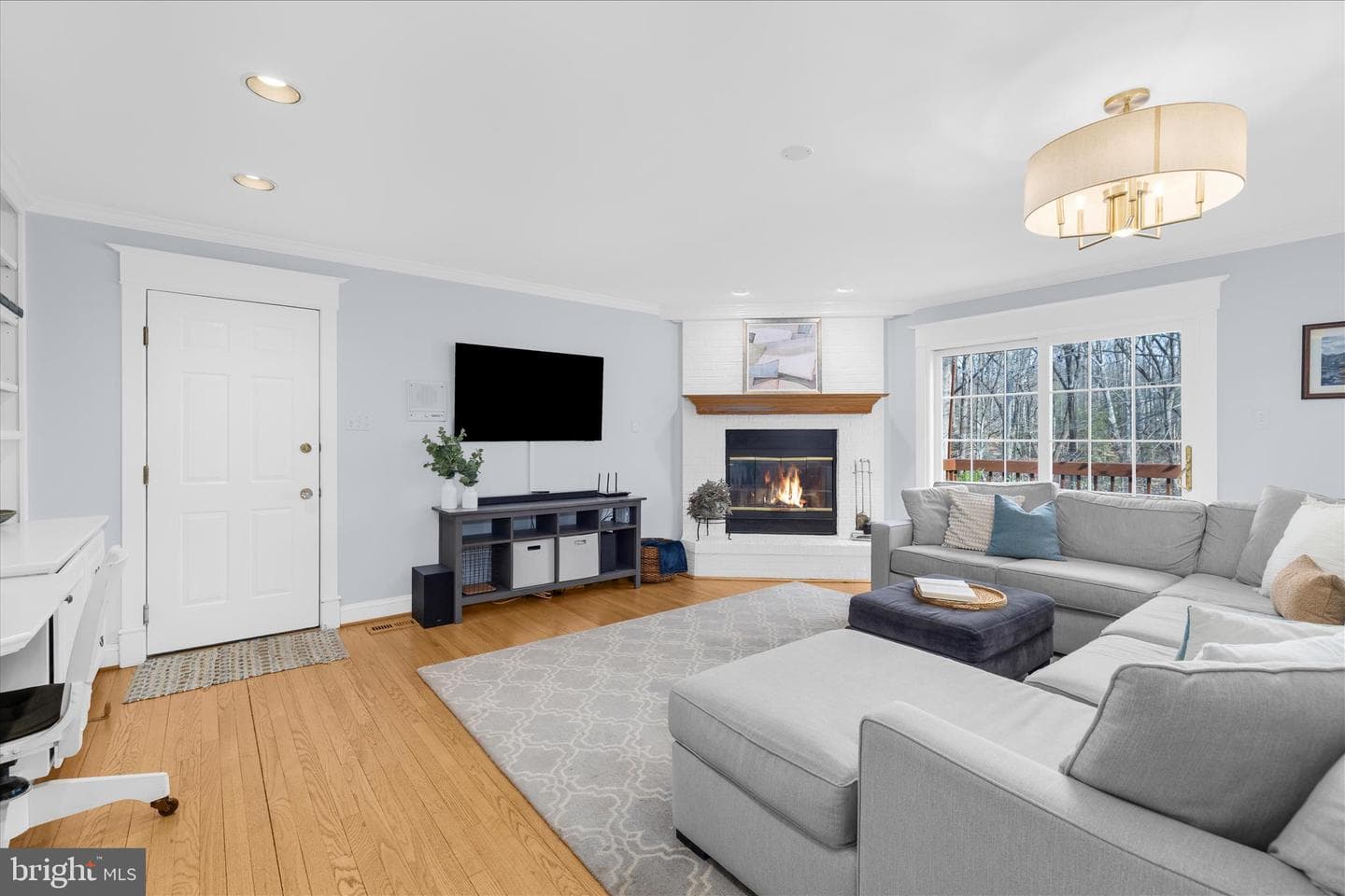 962 Coachway photo 25