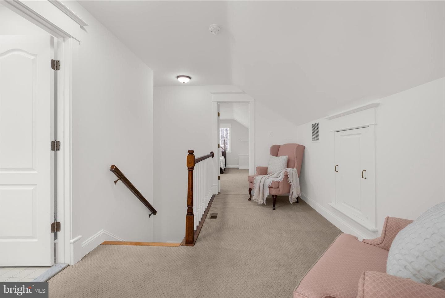 962 Coachway photo 54