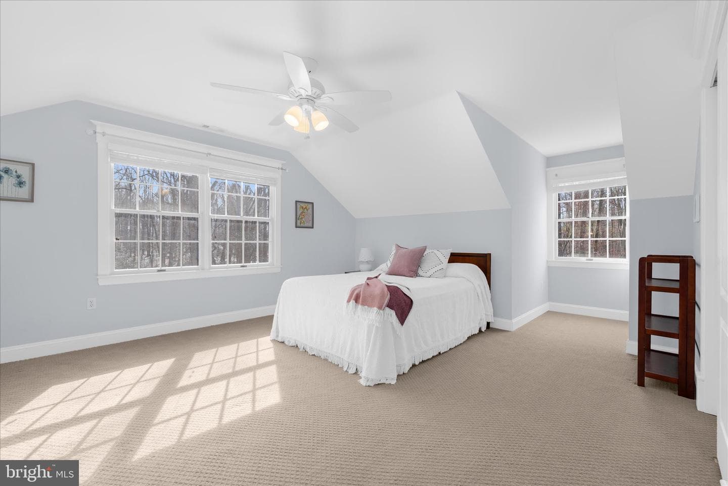 962 Coachway photo 58