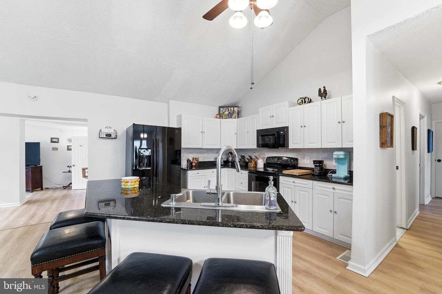 7806 Appletree Road photo 17