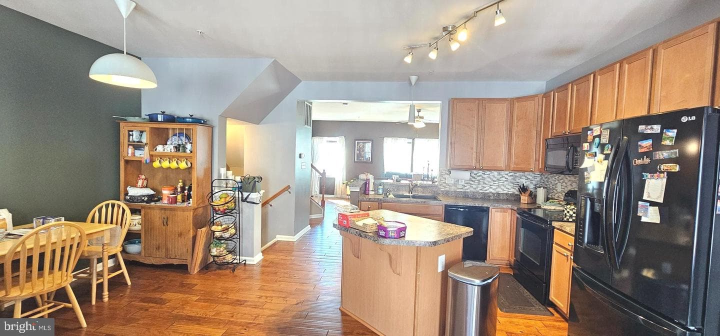 7021 Ingrahm Drive photo 5