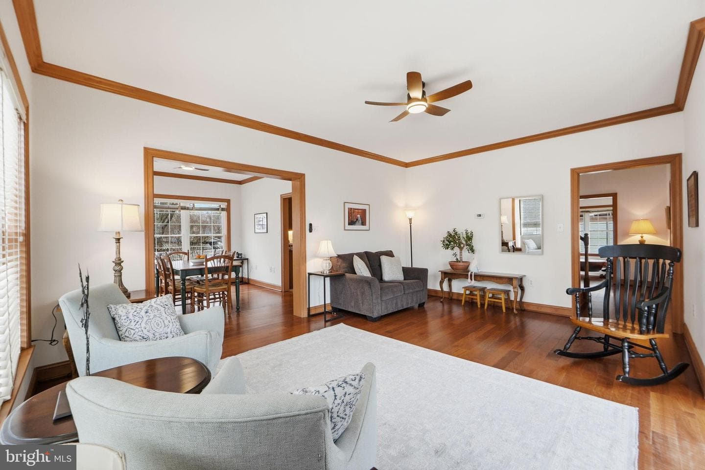 5566 Franklin Boulevard photo 21